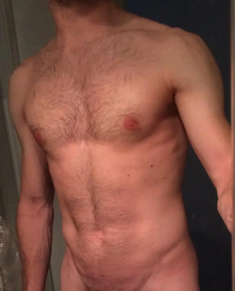 Homme culturiste de 33 ans veut un instant de plaisir avec une déesse